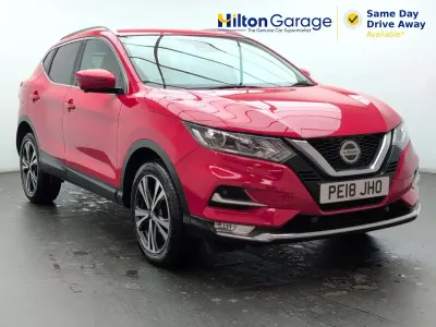 Used Nissan Qashqai N-Connecta 115 HP (84 kW) 2018 Red SUV