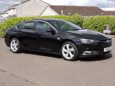 Second-hand Vauxhall Insignia SRi 140 CP (102 kW) 2019 Negru Hatchback
