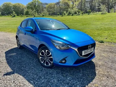 Begagnad Mazda 2 Edition 2015 Blå Halvkombi