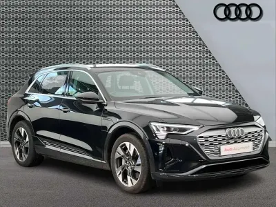 Usado Audi Q8 e-tron Sport 250 kW (340 HP) 2023 Preto SUV