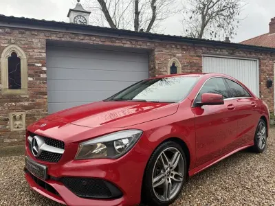 Usado Mercedes CLA180 AMG line 122 HP (89 kW) 2018 Vermelho Sedan