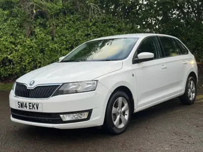 Usado Skoda Rapid SE 90 HP (66 kW) 2014 Branco Citadino