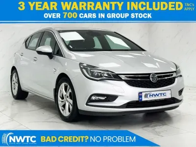Used Vauxhall Astra SRi 105 HP (77 kW) 2016 Silver Hatchback