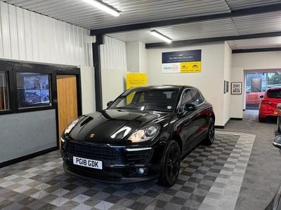 Black Used 2018 Porsche Macan SUV | £24,295 (Super price)