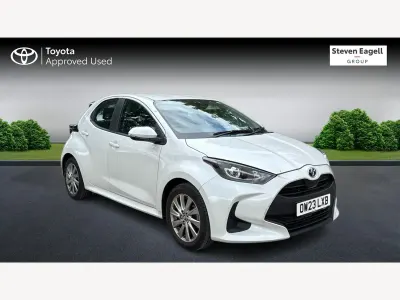Used Toyota Yaris 2023 White Hatchback