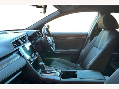 Używany Honda Civic Sport 182 KM (133 kW) 2019 Biały Hatchback