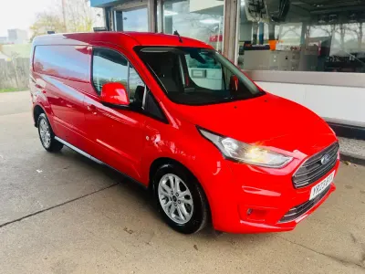 Usado Ford Transit Connect Limited 120 HP (88 kW) 2023 Vermelho Monovolume