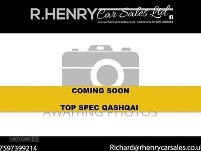 Used Nissan Qashqai Tekna 115 HP (84 kW) 2015 Silver SUV