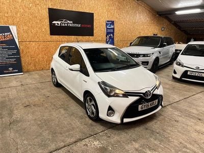 White Used 2015 Toyota Yaris Hybrid Hatchback | £5,999 (Fair price)