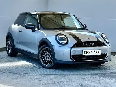 Used Mini Cooper Classic 204 HP (150 kW) 2024 Silver Hatchback