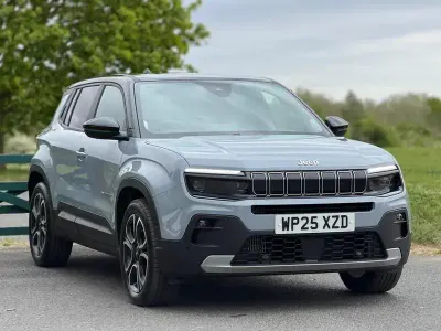 Used Jeep Avenger Summit 100 HP (73 kW) 2025 Grey/black SUV