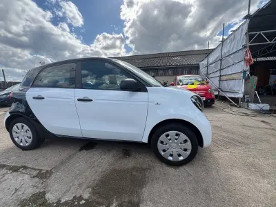 Used Smart ForFour Pure 71 HP (52 kW) 2018 Black Hatchback