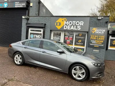 Used Vauxhall Insignia SRi 136 HP (100 kW) 2019 Grey Hatchback
