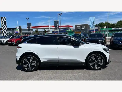 Used Renault Megane E-Tech Iconic 160 kW (218 HP) 2025 Hatchback