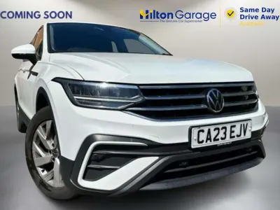 Second-hand VW Tiguan Allspace Life 150 CP (110 kW) 2023 Alb SUV