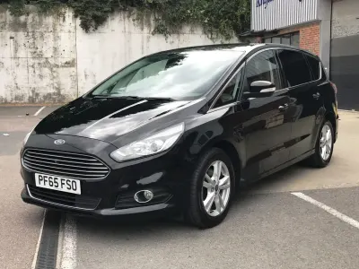 Usado Ford S-MAX Titanium 150 HP (110 kW) 2015 Preto Monovolume