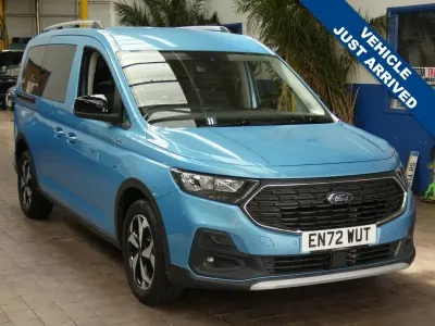 Usado Ford Grand Tourneo Connect Active 122 HP (89 kW) 2023 Azul Monovolume