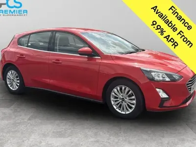 Used Ford Focus Titanium 123 HP (90 kW) 2020 Red Hatchback