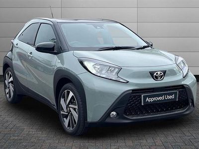 Used Toyota Aygo X 72 HP (52 kW) 2025 Tarragon with black SUV