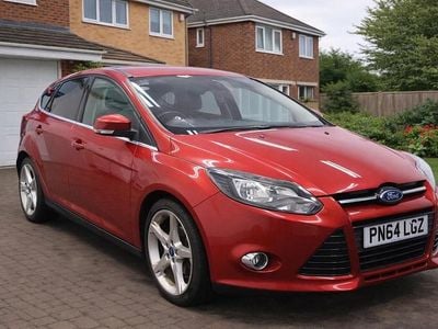 Used Ford Focus Titanium 125 HP (91 kW) 2014 Red Hatchback