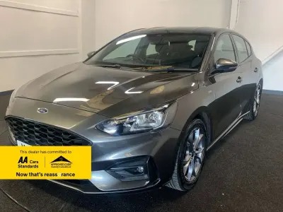 Used Ford Focus ST-Line 125 HP (91 kW) 2019 Grey Hatchback