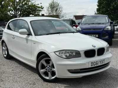 Usado BMW 116 Sport Line 2011 Blanco Utilitario