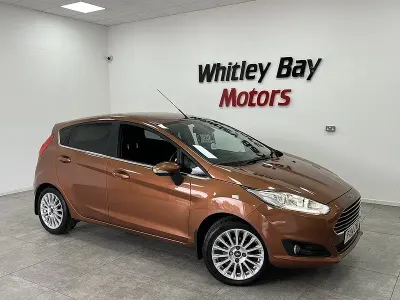 Używany Ford Fiesta Titanium 2014 Brązowy Hatchback