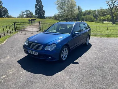 Used Mercedes C220 Classic 150 HP (110 kW) 2006 Blue Estate