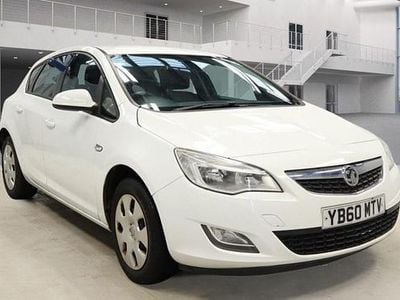 Used Vauxhall Astra 2011 White Hatchback