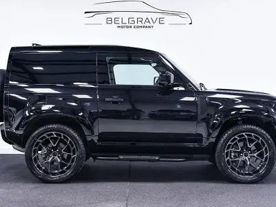 Used Land Rover Defender S 250 HP (183 kW) 2023 Black SUV