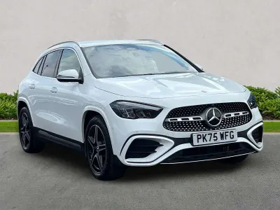 Käytetty Mercedes GLA200 Executive 163 HP (119 kW) 2025 Valkoinen Katumaasturi