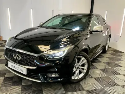 Used Infiniti Q30 Business Executive 109 HP (80 kW) 2017 Black Hatchback
