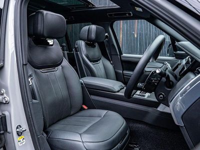 Gebraucht Land Rover Range Rover S 530 PS (389 kW) 2024 Grau SUV