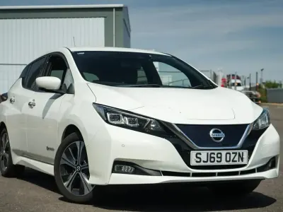Used Nissan Leaf Tekna 108 kW (147 HP) 2019 White Hatchback