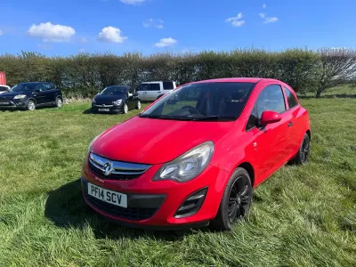 Używany Vauxhall Corsa S 2014 Czerwony Hatchback