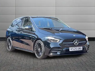Usado Mercedes B200 AMG Line Premium Plus 161 HP (118 kW) 2025 Preto Monovolume