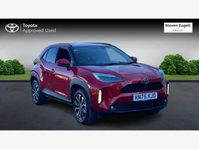 Used Toyota Yaris Hybrid Design 2025 Red Hatchback