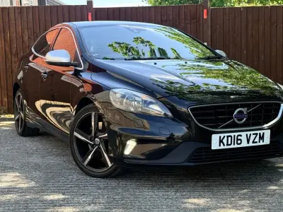 Used Volvo V40 R-Design 150 HP (110 kW) 2016 Black Hatchback