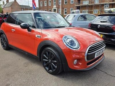 Begagnad Mini Cooper Hatch 2018 Orange Halvkombi