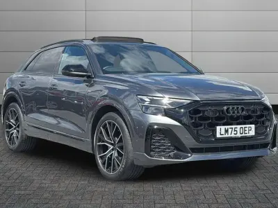 Used Audi Q8 Comfort 286 HP (210 kW) 2025 Grey SUV
