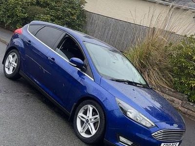 Used Ford Focus Titanium 125 HP (91 kW) 2018 Blue Hatchback