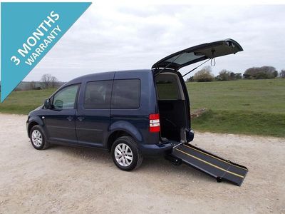 Begagnad VW Caddy Life 102 HK (75 kW) 2014 Blå Minibuss