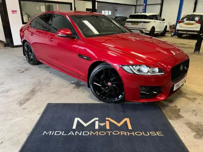 Używany Jaguar XF R-Sport 180 KM (132 kW) 2017 Czerwony Sedan/Limuzyna