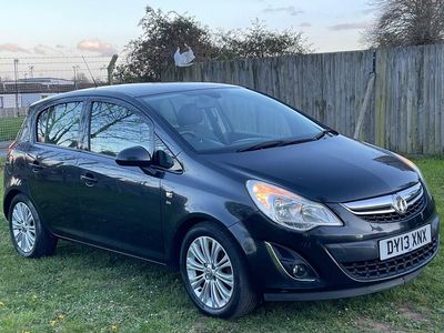 Second-hand Vauxhall Corsa 2013 Negru Hatchback