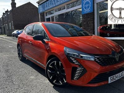 Used Renault Clio V Techno 90 HP (66 kW) 2025 Hatchback