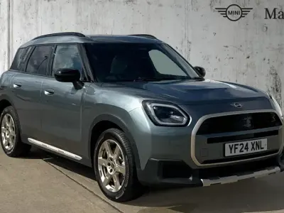 Used Mini Countryman Exclusive 218 HP (160 kW) 2024 Smokey green SUV