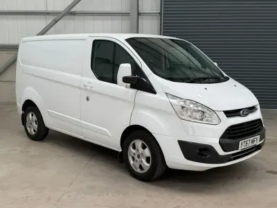 Used Ford Transit Custom Limited 130 HP (95 kW) 2017 White Van