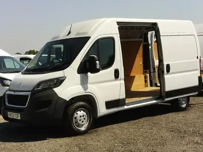 Used Peugeot Boxer Premium 140 HP (102 kW) 2023 White Van