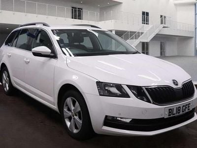 White Used 2018 Skoda Octavia SE Technology Estate | £10,700 (Fair price)