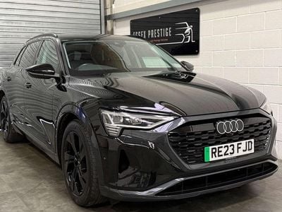 Begagnad Audi Q8 e-tron Sport 250 kW (340 HK) 2023 Svart SUV